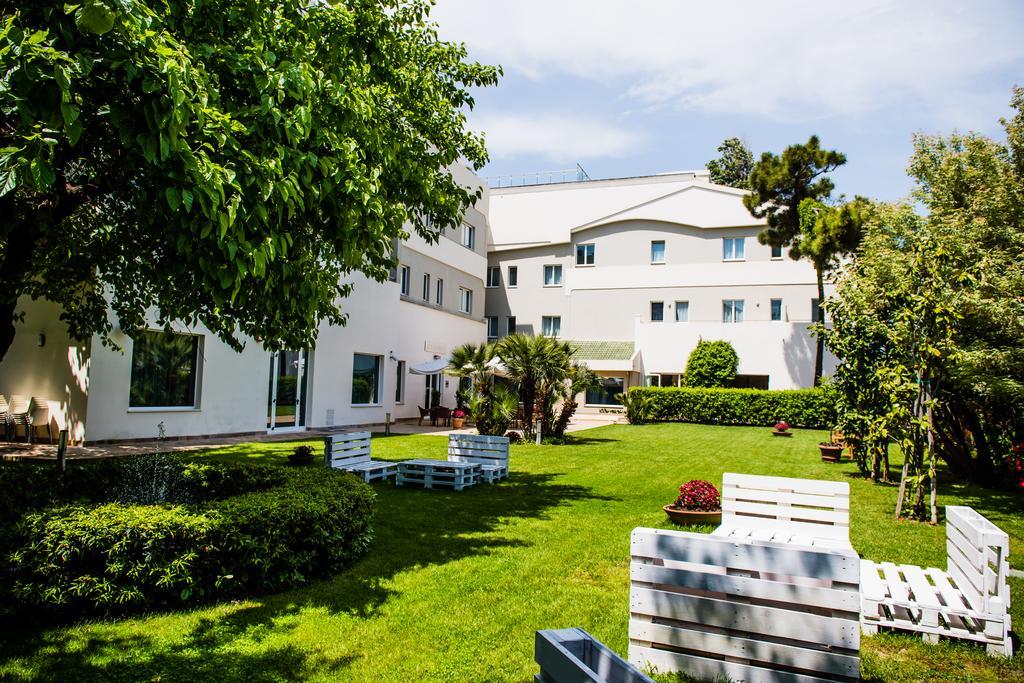 Phi Hotel Alcione Francavilla Al Mare Luaran gambar