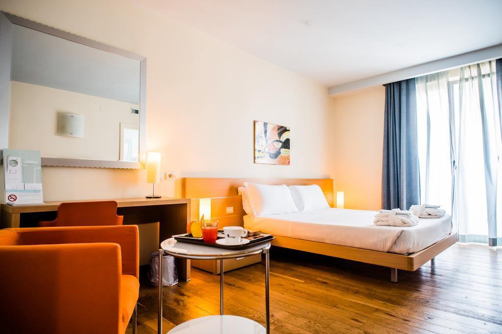 Phi Hotel Alcione Francavilla Al Mare Luaran gambar