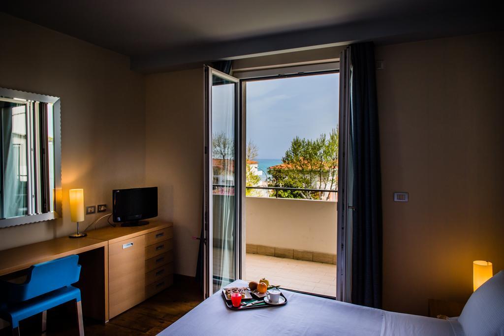 Phi Hotel Alcione Francavilla Al Mare Luaran gambar